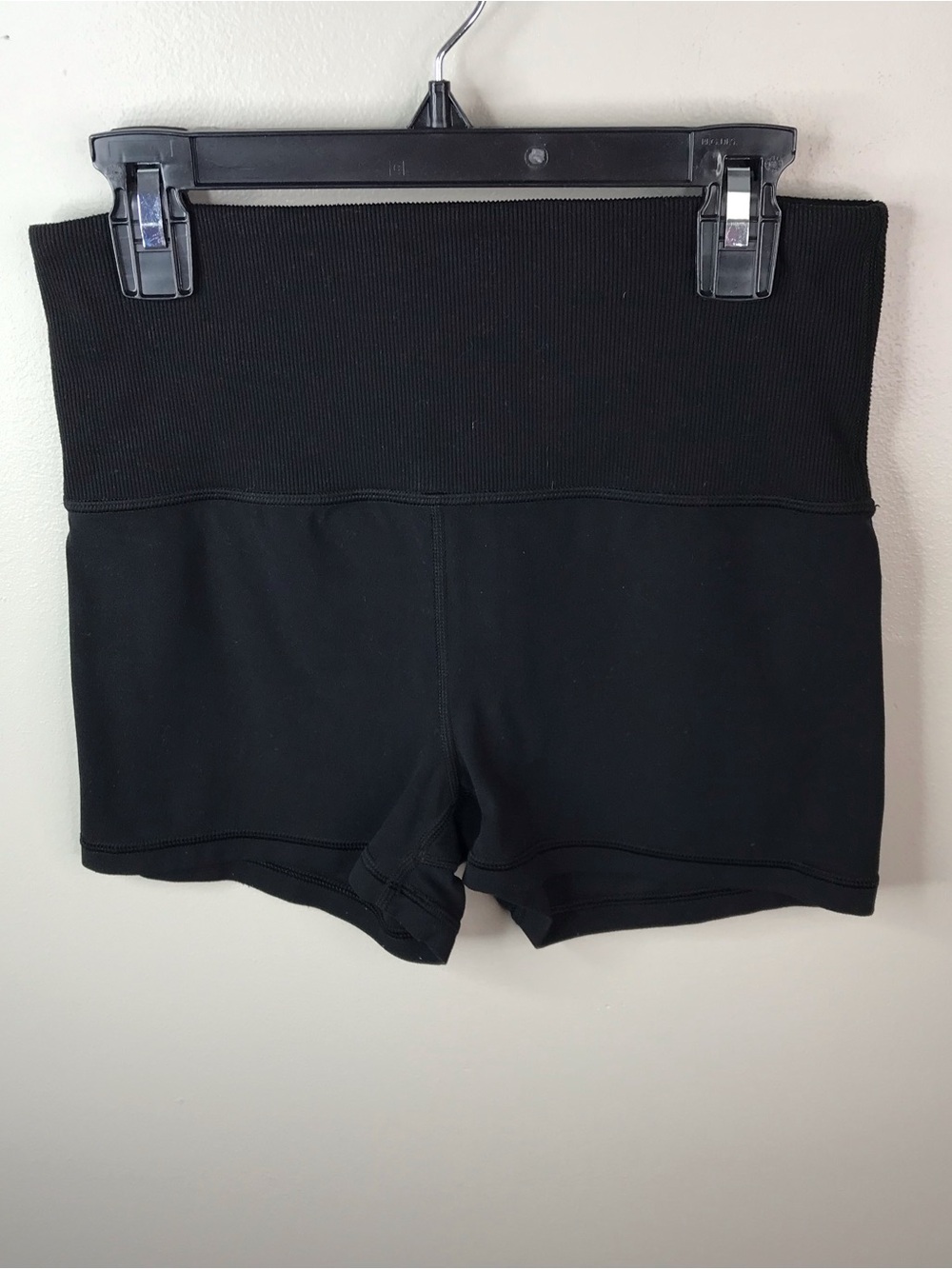 Athleta Black High-Rise Studio 2.5 Biker Shorts Sz Small